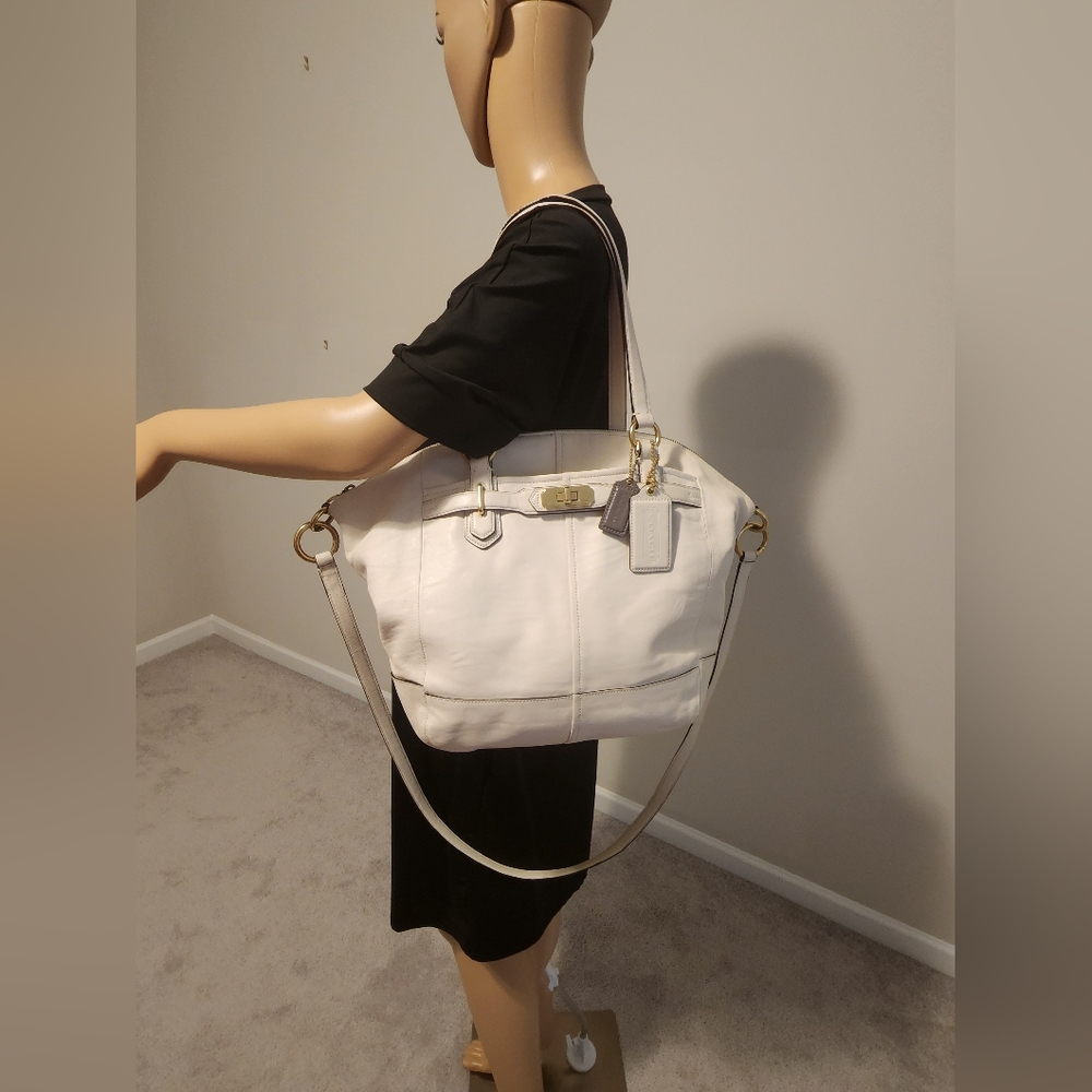 **Authentic COACH Satchel Purse**